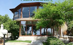Villa Maxim